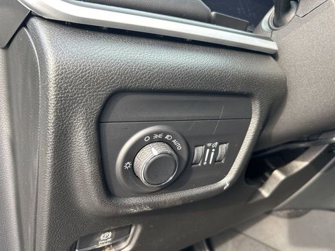 New 2025 Jeep Grand Cherokee L Altitude image 19