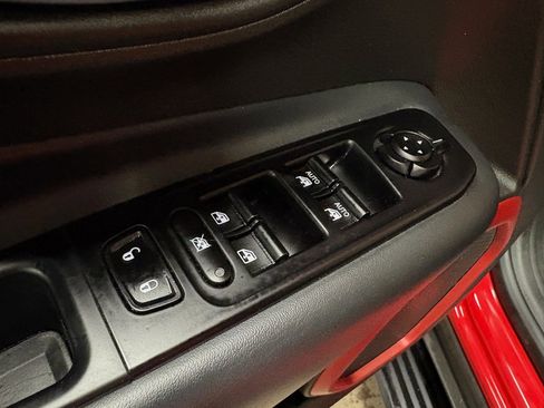 Used 2022 Jeep Renegade Latitude w/ Sun/Sound Group image 12