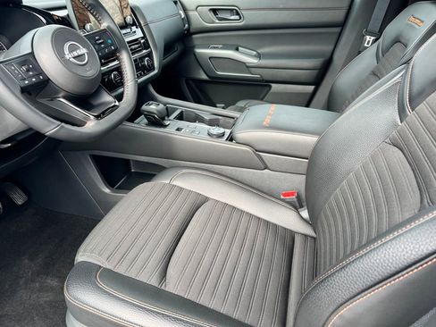 Used 2024 Nissan Pathfinder Rock Creek image 8