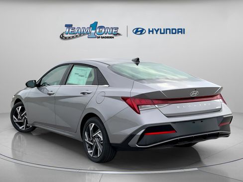 New 2025 Hyundai Elantra Limited image 6