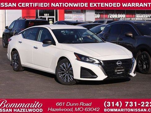 Used 2025 Nissan Altima 2.5 SV image 1