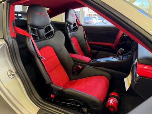 Used 2018 Porsche 911 GT2 RS RWD image 63