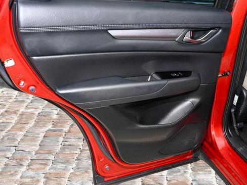 Used 2019 MAZDA CX-5 Touring image 19