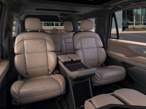 New 2026 Lincoln Navigator L Black Label AWD/4WD image 11