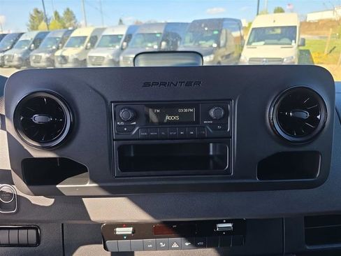 New 2025 Mercedes-Benz Sprinter 2500 image 24