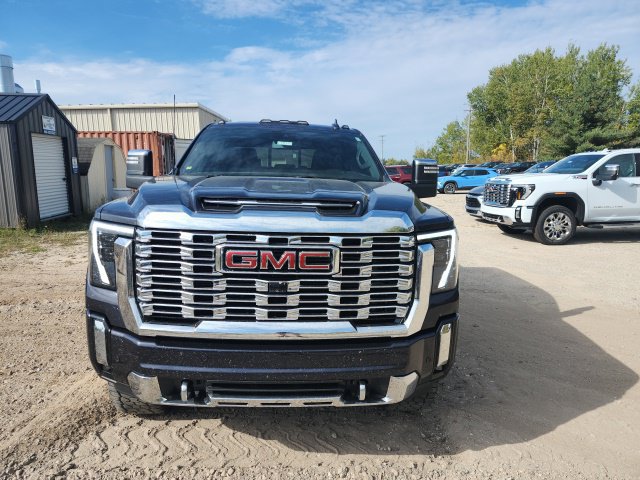 Used 2025 GMC Sierra 3500 Denali AWD/4WD image 8