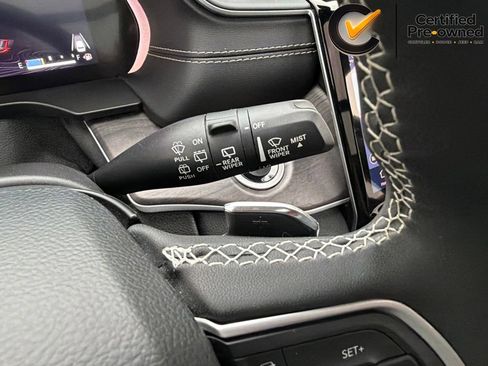 Certified 2023 Jeep Grand Cherokee L Limited w/ Black Appearance Package AWD/4WD image 82