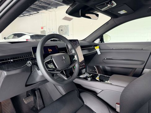 New 2025 Polestar Polestar 3 image 11