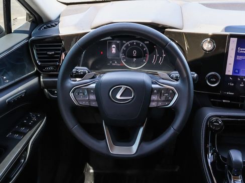 Used 2024 Lexus NX 250 FWD w/ Towing Package (2000 Lbs) image 14