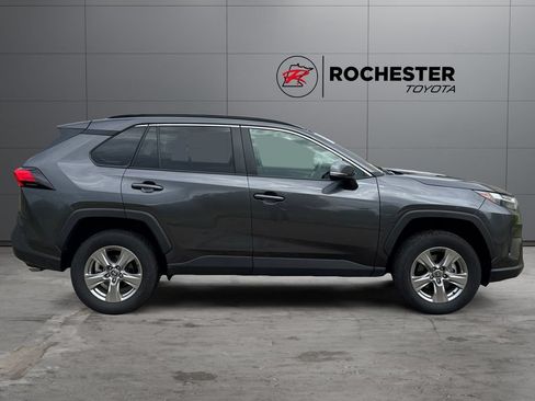 Used 2024 Toyota RAV4 XLE AWD/4WD image 6