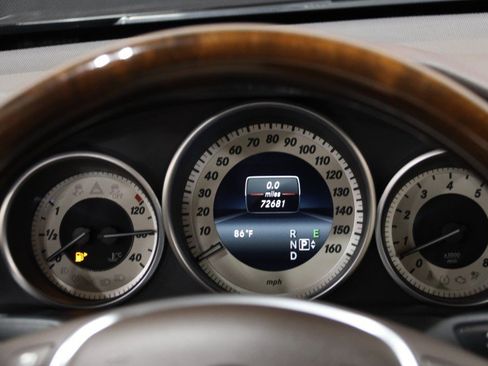 Used 2017 Mercedes-Benz E 400 4MATIC Coupe image 48