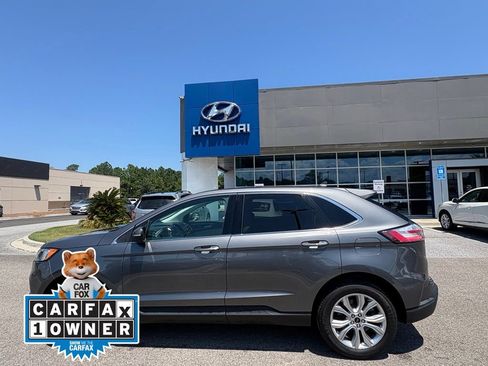Used 2023 Ford Edge Titanium AWD/4WD image 2