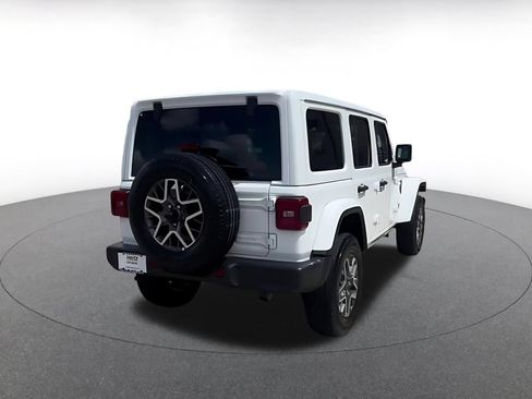 Used 2025 Jeep Wrangler Unlimited Sahara AWD/4WD image 14