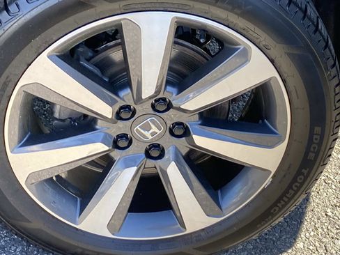 Used 2023 Honda Pilot Touring image 29