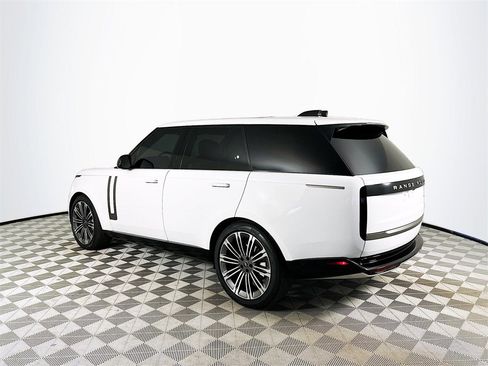 Used 2023 Land Rover Range Rover SE image 5