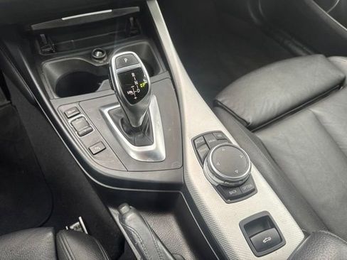 Used 2016 BMW M235i Convertible RWD image 19