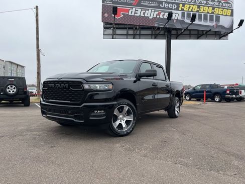 New 2026 RAM 1500 Express AWD/4WD image 4