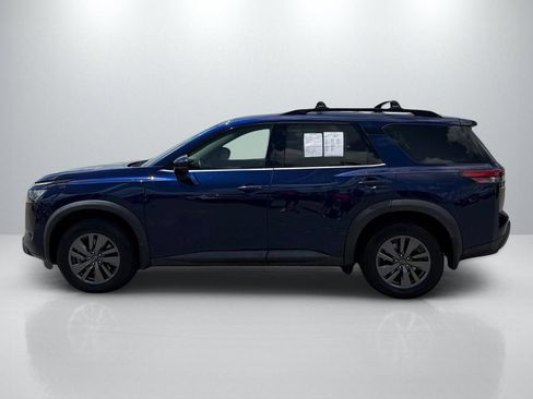 Used 2024 Nissan Pathfinder SV FWD image 8