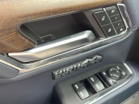 Used 2024 Chevrolet Silverado 1500 High Country w/ Technology Package AWD/4WD image 14