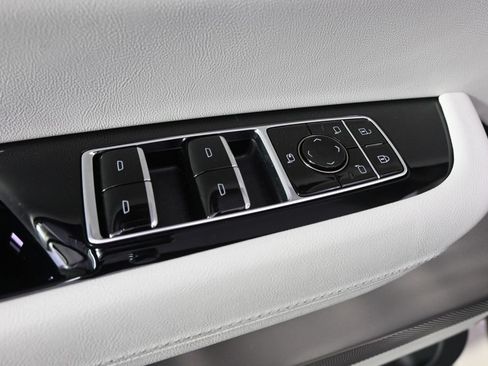 New 2027 Cadillac Vistiq Sport w/ LPO, Floor Liner Package AWD/4WD image 23