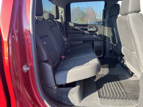 Used 2024 GMC Sierra 1500 Elevation image 29