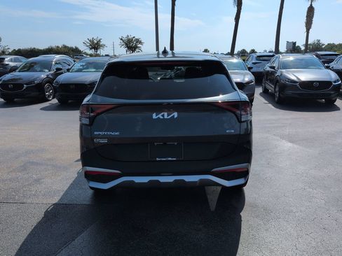 Used 2025 Kia Sportage LX FWD image 5