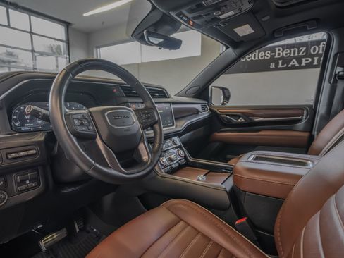 Used 2023 GMC Yukon Denali Ultimate image 6