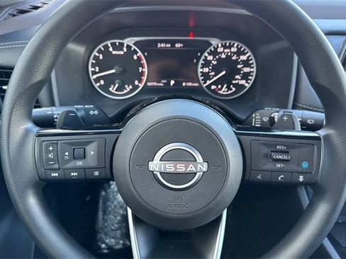Used 2023 Nissan Rogue SV image 26
