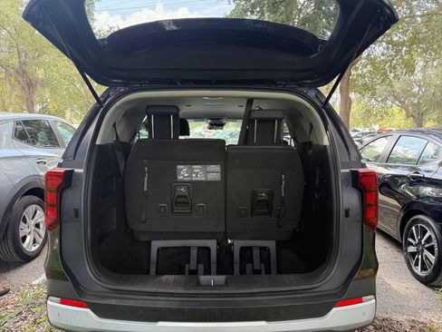 Used 2026 Kia Carnival FWD image 31