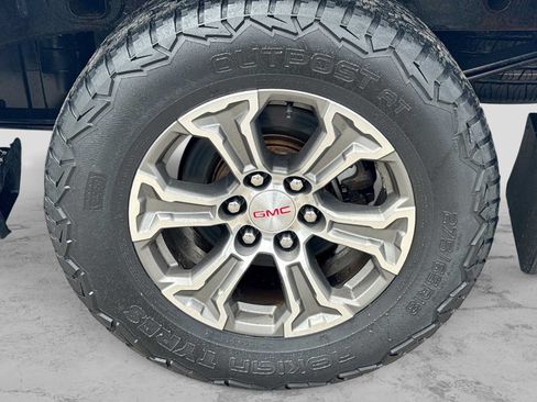 Used 2019 GMC Sierra 1500 4x4 Crew Cab w/ Convenience Package image 13
