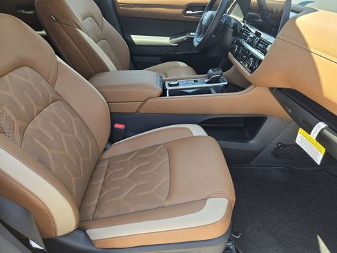 New 2026 Nissan Pathfinder Platinum AWD/4WD image 12