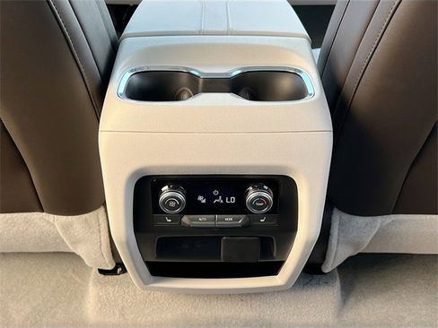 New 2026 GMC Acadia Denali w/ Super Cruise Package image 18