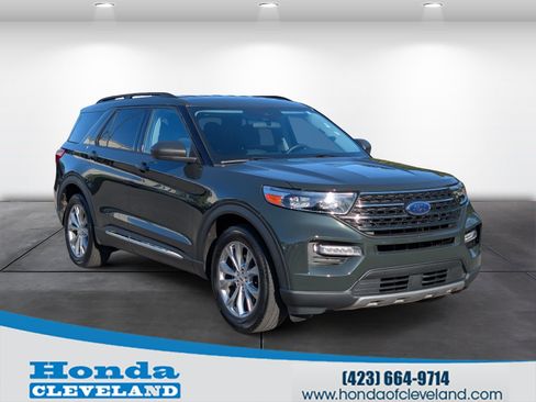 Used 2024 Ford Explorer XLT w/ Equipment Group 202A RWD image 1