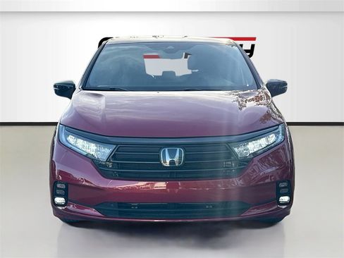 Used 2023 Honda Odyssey Sport image 2