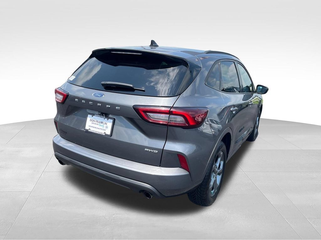 Used 2023 Ford Escape ST-Line AWD/4WD image 5