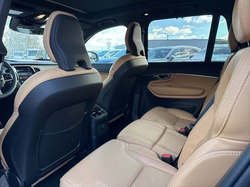 Certified 2024 Volvo XC90 T8 Ultimate w/ Protection Package image 30