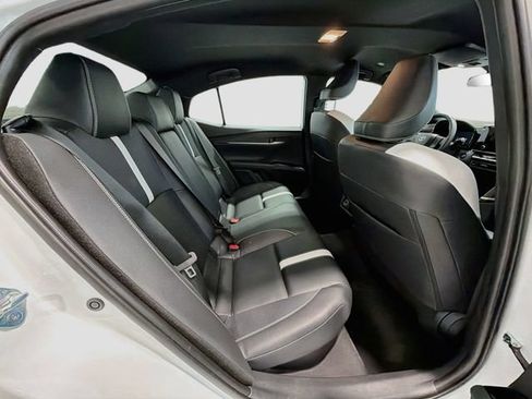 Used 2026 Toyota Camry SE FWD image 21