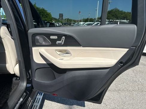 New 2026 Mercedes-Benz GLS 450 4MATIC image 33