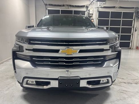 Used 2020 Chevrolet Silverado 1500 LTZ w/ LTZ Premium Package AWD/4WD image 3