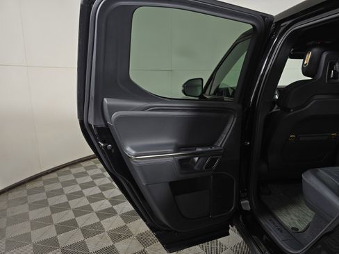 Used 2022 Rivian R1T Adventure AWD/4WD image 17