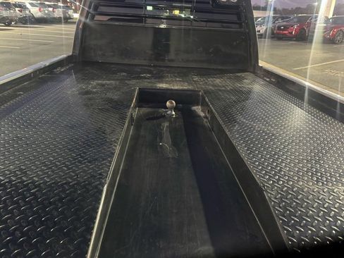 Used 2018 Chevrolet Silverado 3500 LT w/ LT Convenience Package image 9