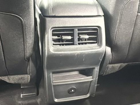 Used 2024 Ford Edge SE AWD/4WD image 37
