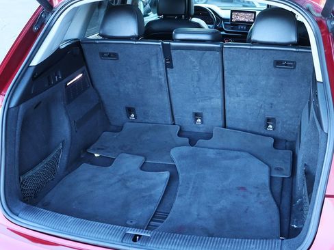 Used 2018 Audi Q5 Premium Plus w/ Premium Plus Package image 24