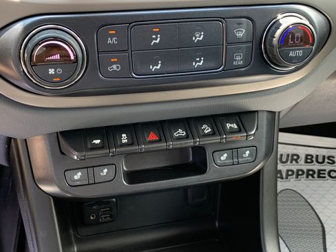 Used 2019 Chevrolet Colorado Z71 w/ Z71 Midnight Edition AWD/4WD image 25