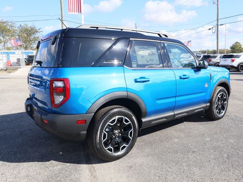 New 2025 Ford Bronco Sport Outer Banks image 2