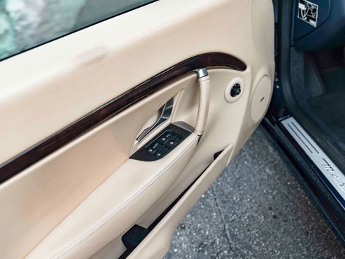 Used 2011 Maserati GranTurismo Convertible image 19