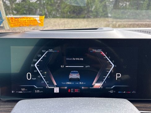 Used 2024 BMW X7 xDrive40i w/ M Sport Package image 11