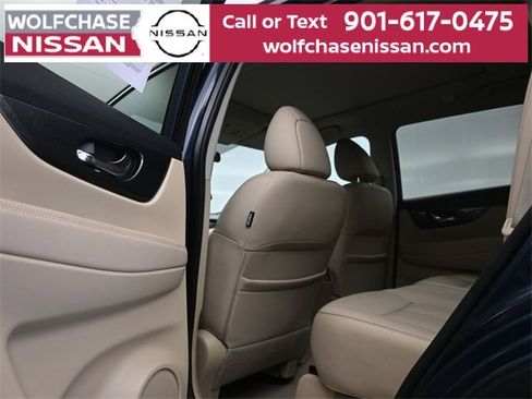 Used 2015 Nissan Rogue SL w/ SL Premium Package image 15