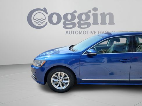 Used 2017 Volkswagen Passat 1.8T S FWD image 30