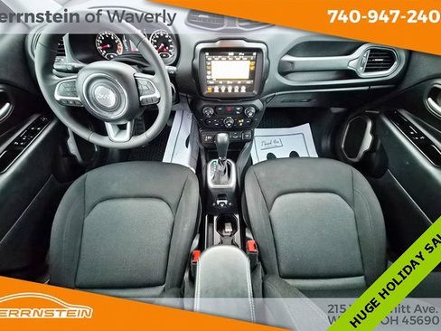 Used 2023 Jeep Renegade Latitude image 12